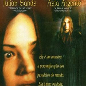 Foto Um Vulto na Escuridão