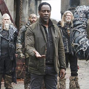 Foto The 100