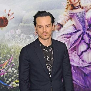 Foto Alice Através do Espelho