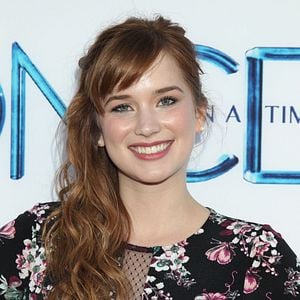 Foto Elizabeth Lail