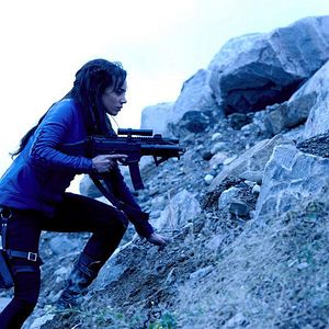 Foto Hannah John-Kamen