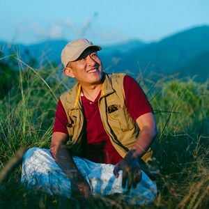 Foto Hema Hema - Cante Para Mim Enquanto Eu Espero