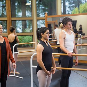 Foto Sob a Luz da Fama: Acampamento de Dança