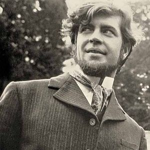 Foto Longe Deste Insensato Mundo