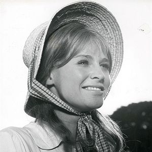 Foto Longe Deste Insensato Mundo