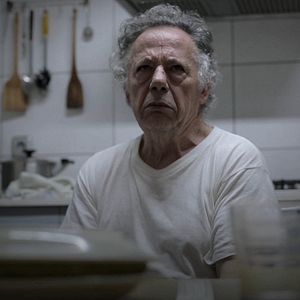 Foto Viver e Outras Ficções