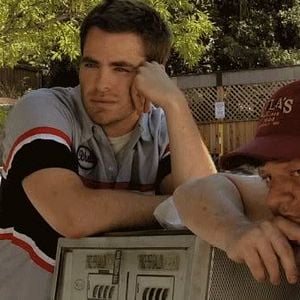 Foto Noite de Sábado em Small Town