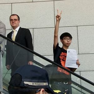 Foto Joshua: Teenager vs. Superpower