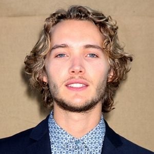 Foto Toby Regbo