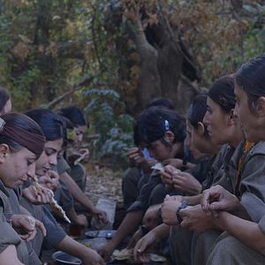 Foto Guslîstan, Terra de Rosas