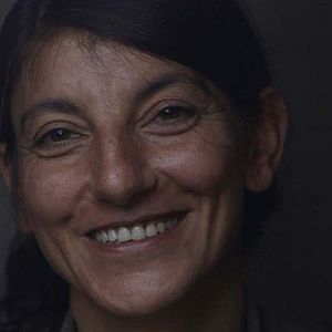 Foto Guslîstan, Terra de Rosas