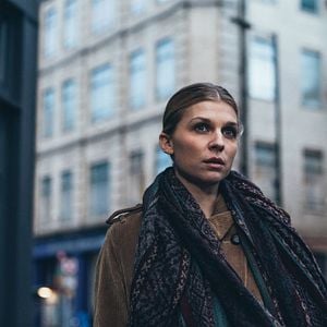 Foto Na Companhia de Estranhos