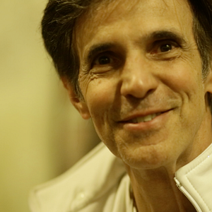 Foto Abrindo o Armário