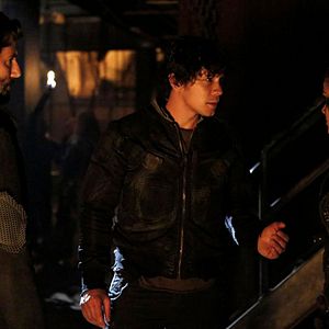 Foto The 100