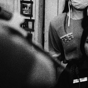 Foto Objeto Misterioso ao Meio-Dia