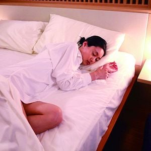 Foto Onna ga Nemurutoki