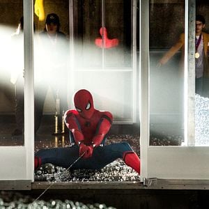 Foto Homem-Aranha: De Volta ao Lar