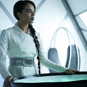 Foto Hannah John-Kamen
