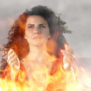 Foto Niki Spiridakos