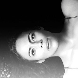 Foto Somewhere Between