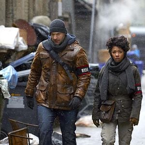 Foto Ashley Parker Angel