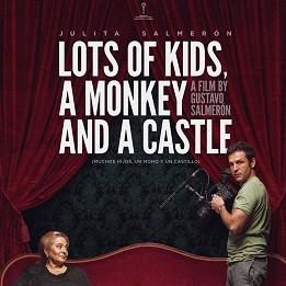 Foto Muitos Filhos, um Macaco e um Castelo