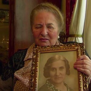 Foto Muitos Filhos, um Macaco e um Castelo