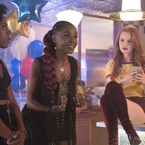 Foto Madelaine Petsch