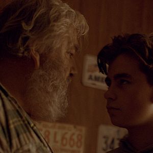 Foto Encontre Essa Pequena e Estúpida Vadia e Jogue Ela no Rio