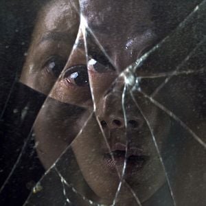 Foto Mimic: Não Confie nas Vozes