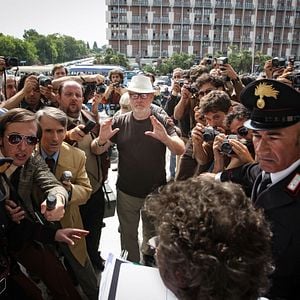 Foto Todo o Dinheiro do Mundo