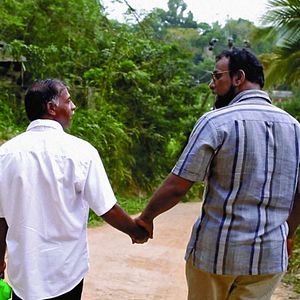 Foto Demons in Paradise