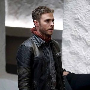 Foto Iain De Caestecker