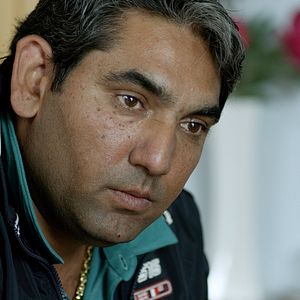 Foto We Are Never Alone