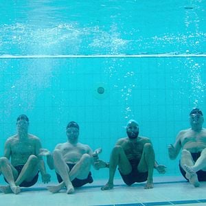 Foto Nadando com Homens