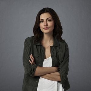 Foto Phoebe Tonkin