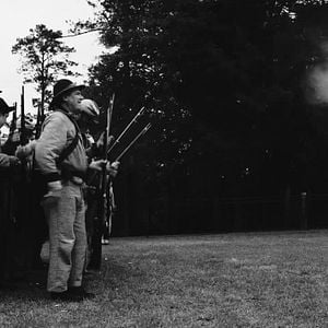 Foto Você Já Se Perguntou Quem Atirou?