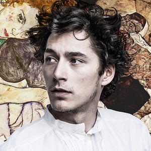 Foto Egon Schiele - Morte e a Donzela