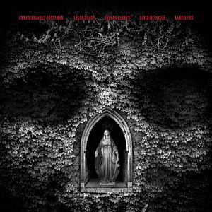 Foto Don't Leave Home