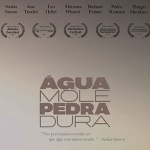 Foto Água Mole Pedra Dura