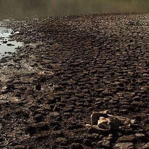 Foto Água Mole Pedra Dura