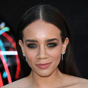Foto Hannah John-Kamen