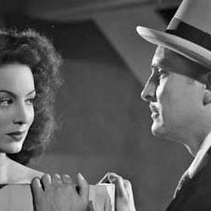 Foto A Deusa Ajoelhada