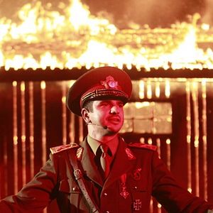 Foto Eu Não me Importo se Entrarmos para a História Como Bárbaros