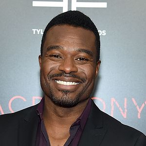 Foto Lyriq Bent