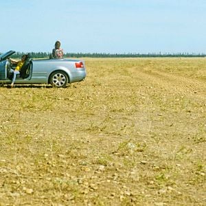 Foto Alguma Coisa Está Acontecendo