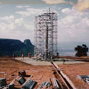 Foto Fly, Rocket Fly! - Mit Macheten zu den Sternen