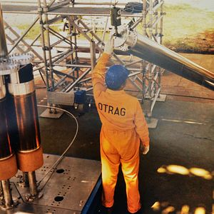 Foto Fly, Rocket Fly! - Mit Macheten zu den Sternen