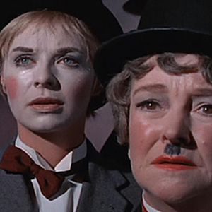 Foto Triângulo Feminino