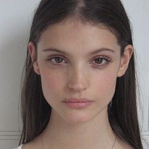 Foto Charlbi Dean Kriek